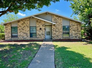 8906 High Plain Ln, Dallas, TX 75249