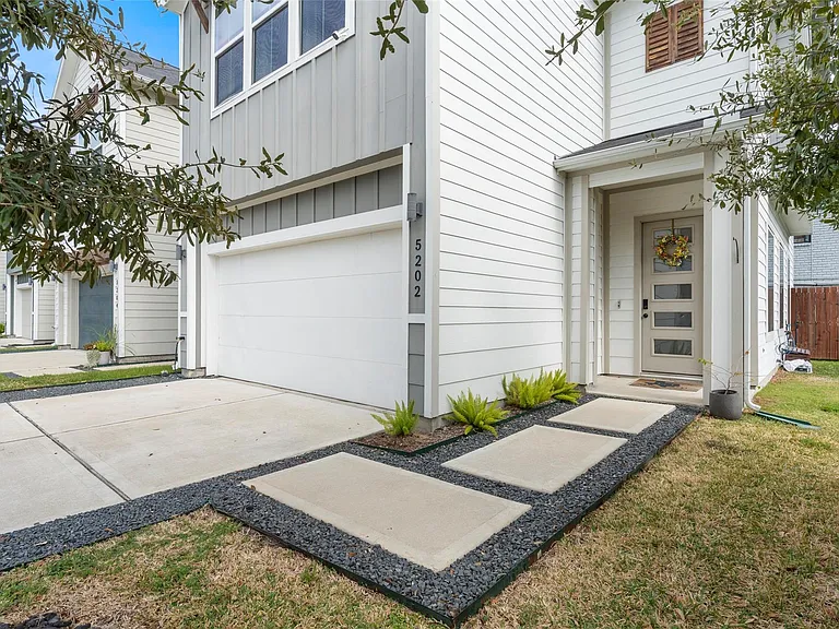 5202 Pinemont Creek Ln — Photo 23