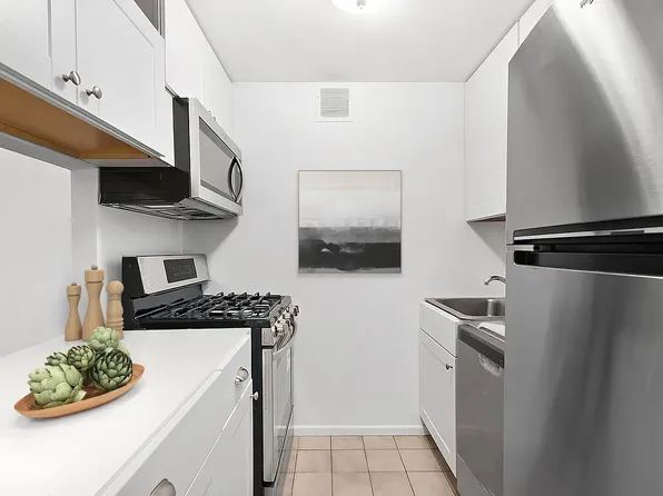 50 Lexington Avenue 2A image 3 of 7