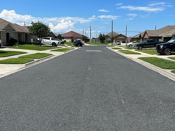 4th image of 3814 Las Bahias Dr