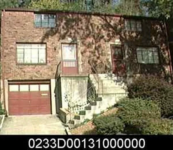 1403 Woodlawn Ave