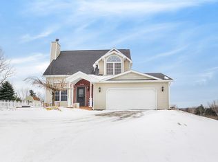 6099 Country Cv, Traverse City, MI 49685
