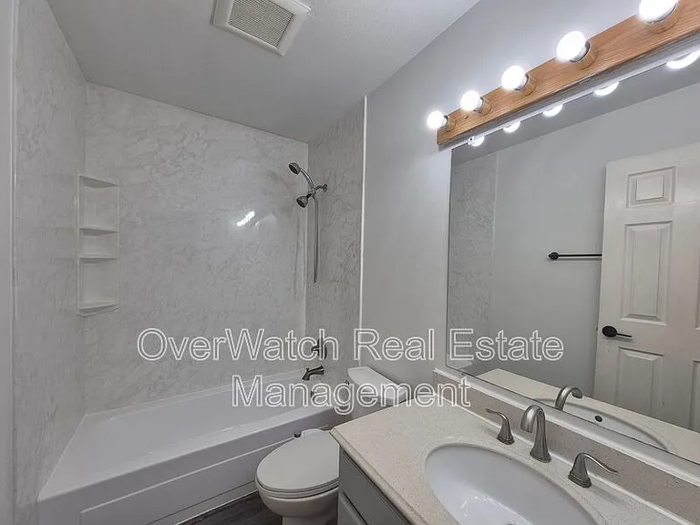 17024 Meadow Creek Dr — Photo 20