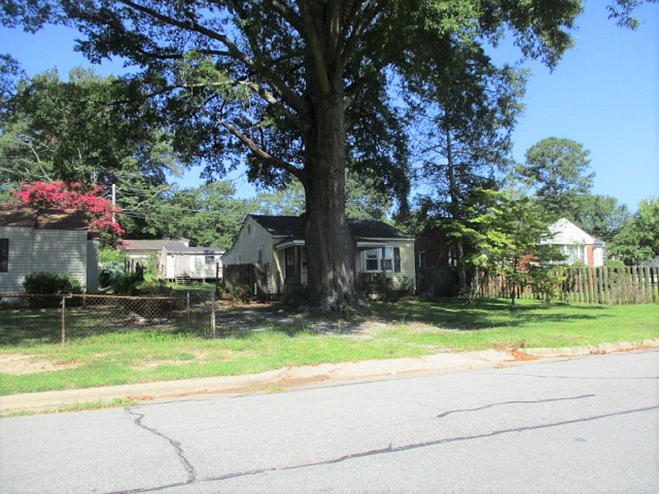 2nd image of 605 Jefferson St