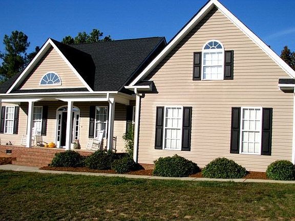 2nd image of 104 Bamboo Ct