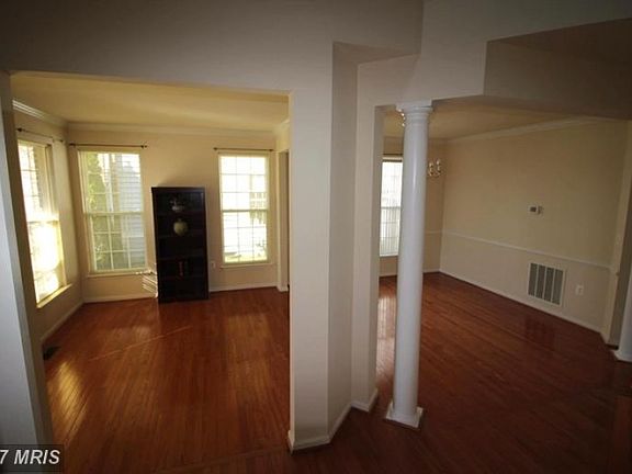 5th image of 311 Senate Ct