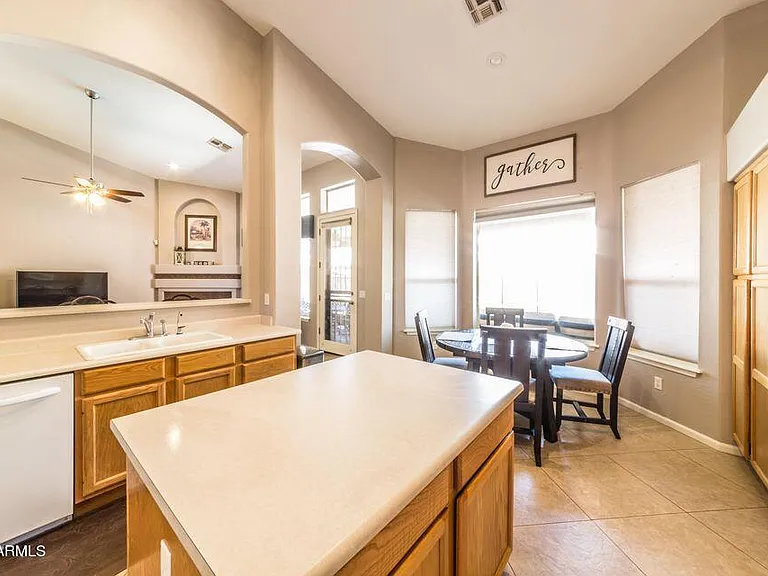 13352 W Alvarado Dr — Photo 9