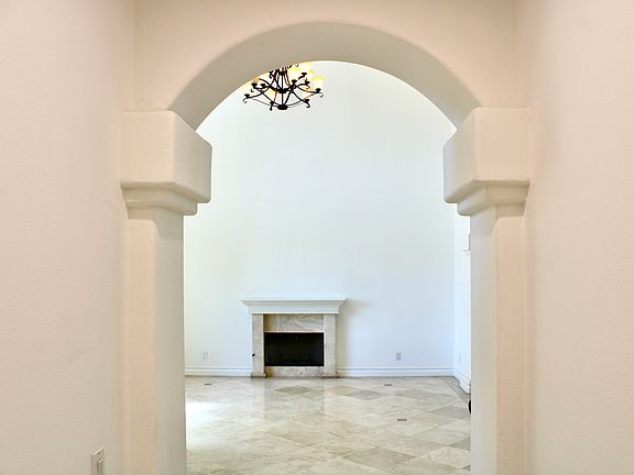 5th image of 10651 N Hillrose Cir