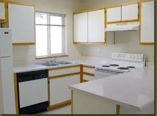 2522 NW Vaughn St APT 4, Portland, OR 97210