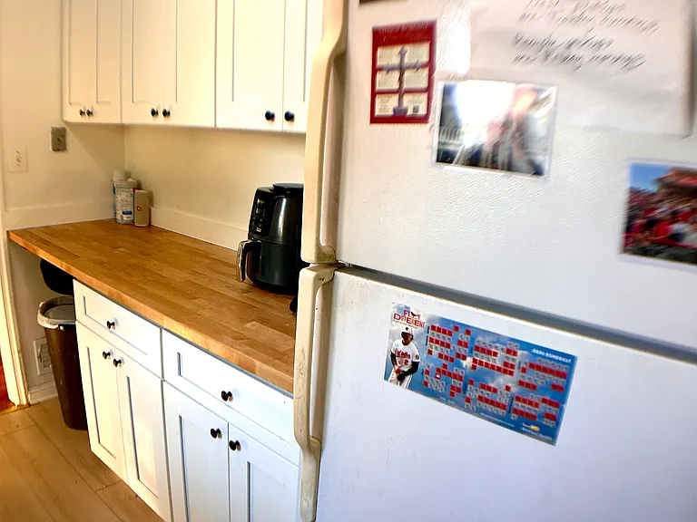 Newly renovated and updated kitchen.
