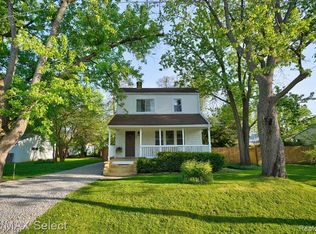 2108 E Boatfield Ave, Burton, MI 48529