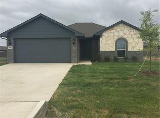 608 W Cottage Row, Mabank, TX 75147
