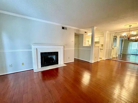 2nd image of 6040 Grelot Rd APT 110