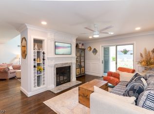 26 Sherwood Dr, Morristown, NJ 07960