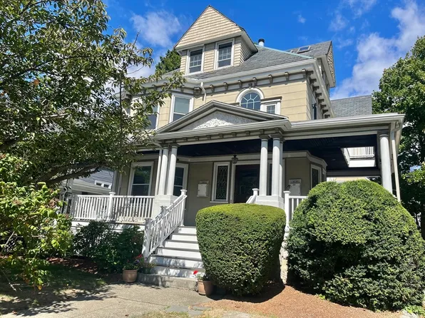 15 Henshaw St #1, Brighton, MA 02135
