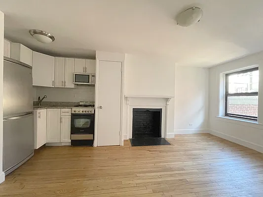 Rented by Compass | media 2