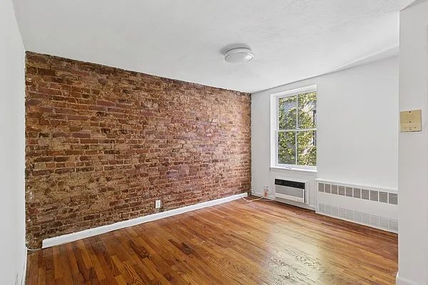 Rented by Corcoran | media 7