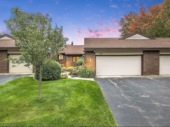 6982 Hollyhill Ct SW, Byron Center, MI 49315