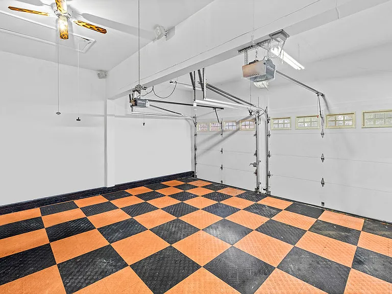 5714 Silk Tree Dr — Photo 45