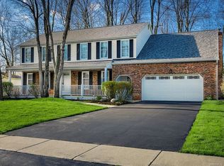 73 Northington Dr, East Amherst, NY 14051