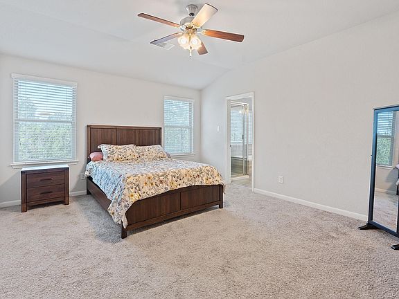 4th image of 307 Parkside Dr