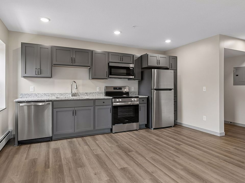 1st image of 321 6th St E Unit 7