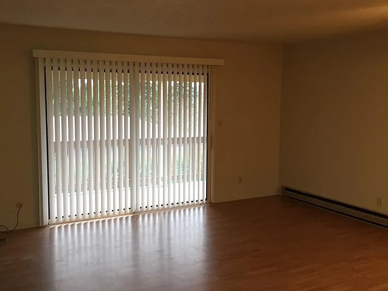 285 N 3rd Pl #1 — Photo 7