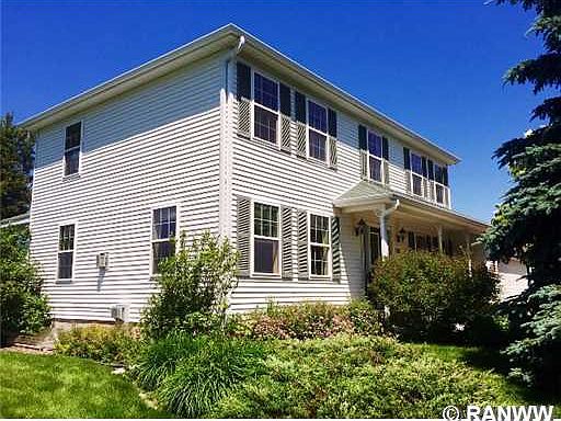 1st image of 713 Elm Ave W