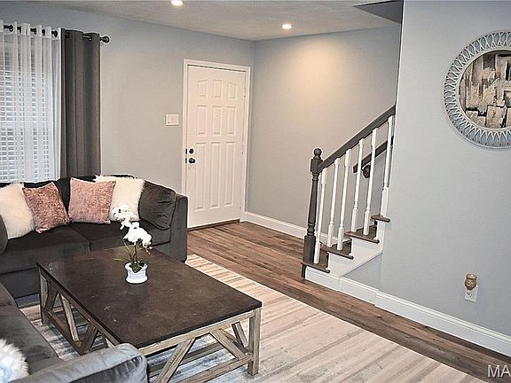 5th image of 4236 Burnett Walk