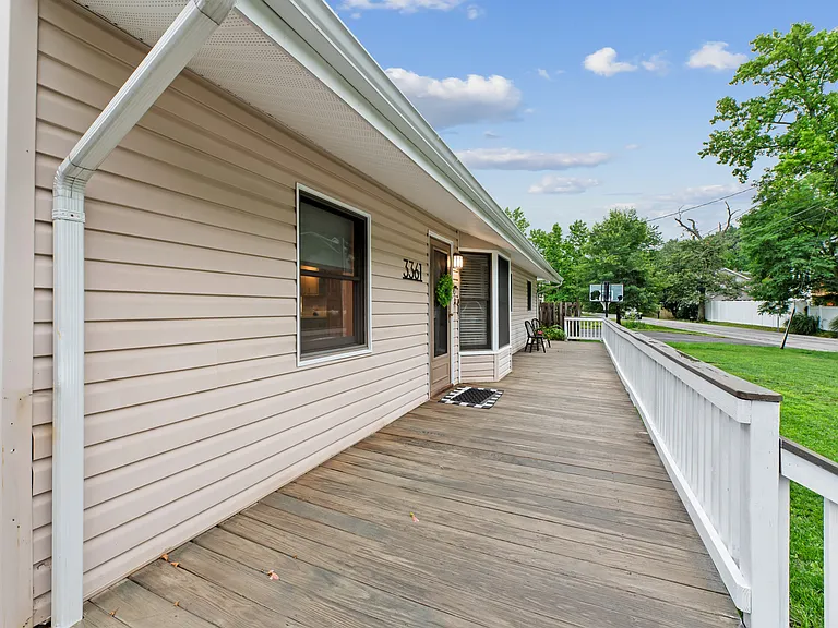 3361 Glebe Dr — Photo 2