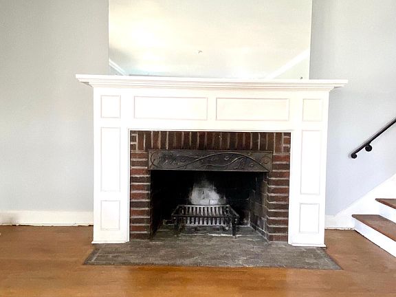 2nd image of 531 E 52nd St