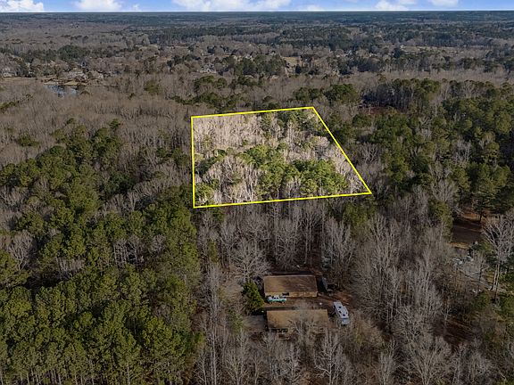 3rd image of 243 Busbin Rd