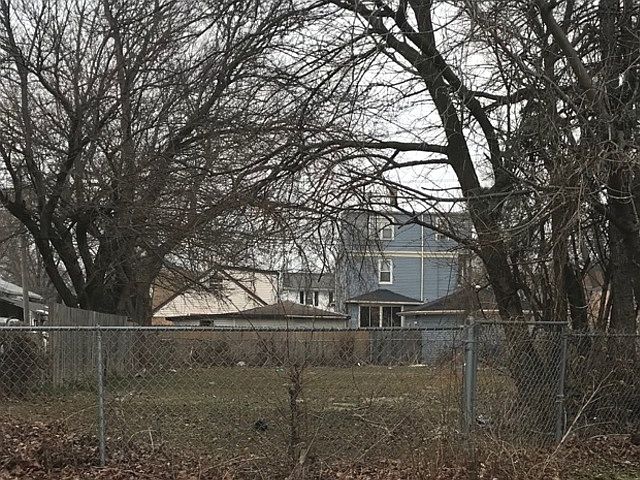 1st image of 143 S 16th Ave