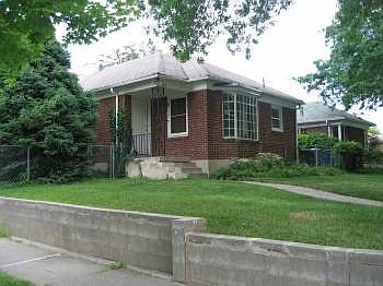 2nd image of 810 E Bryan Ave W