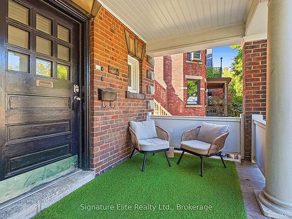 2nd image of 272 Roncesvalles Ave