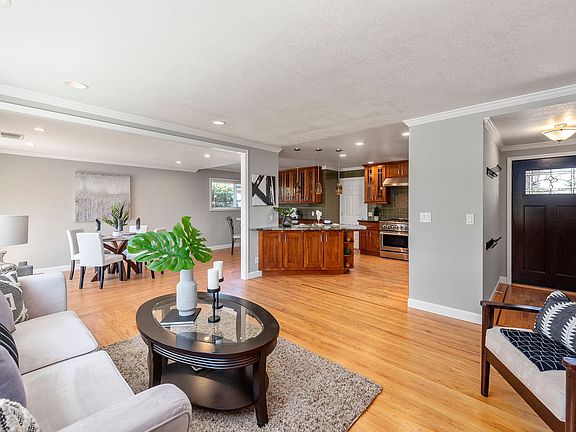 5th image of 1310 Weathersfield Way