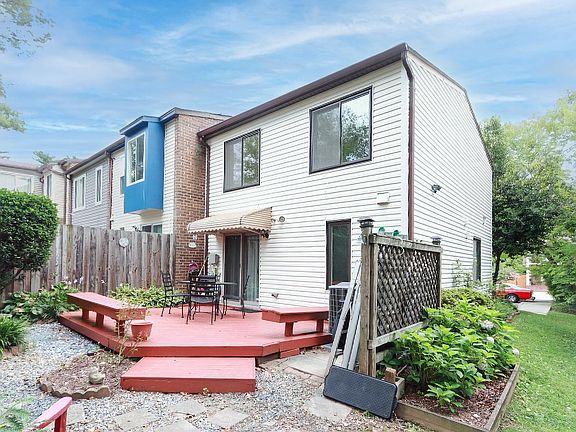 3rd image of 10704 Lester St