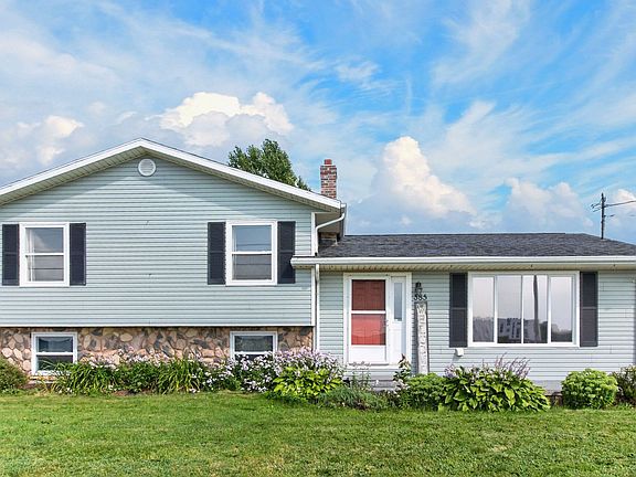 2nd image of 385 Macewen Rd