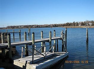 21 Harbor Dr, Sag Harbor, NY 11963