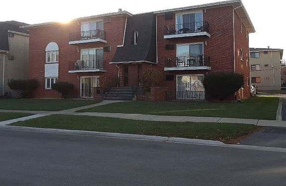 2nd image of 10422 S Mansfield Ave #3