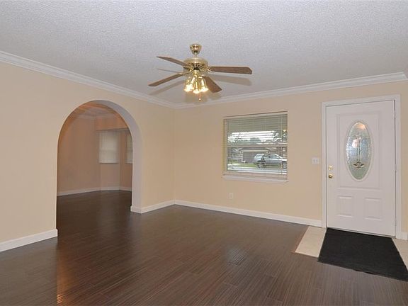 2nd image of 6515 Lake Lerla Dr