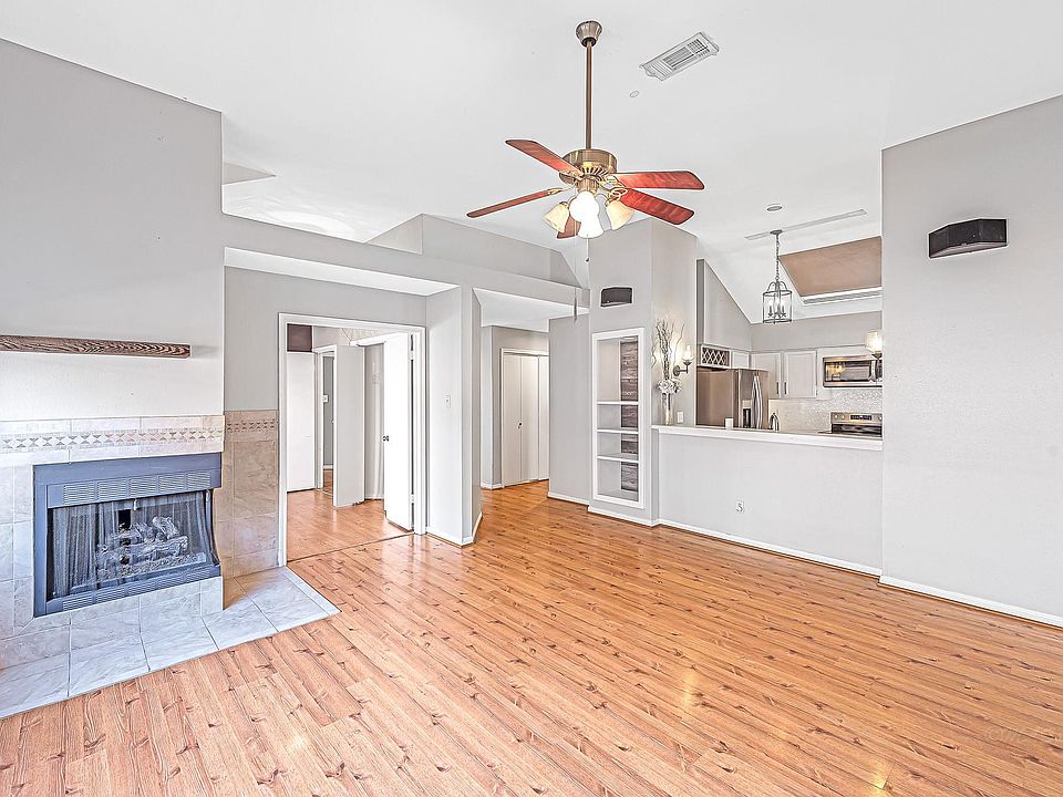 1st image of 7202 River Garden Dr