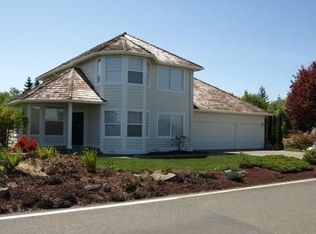 299 Alta Via Dr, Camano Island, WA 98282