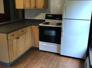 22 Mineral St APT 3, Springfield, VT 05156