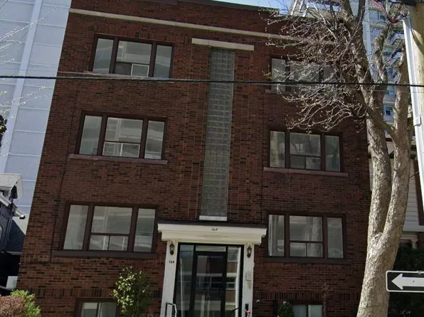 164 Park St S #6, Hamilton, ON L8P 3E8