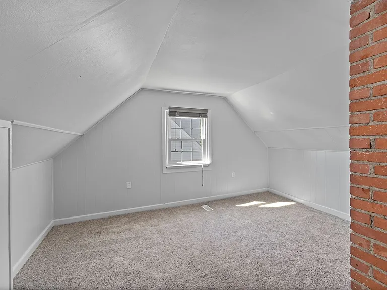1377 Collinsdale Ave — Photo 20