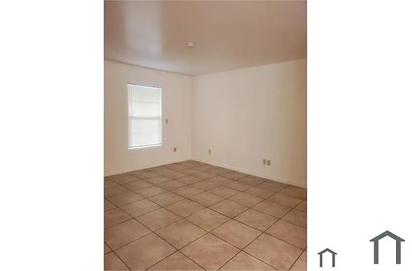 Building Photo - 2155 51st Ave