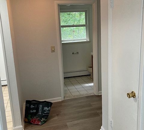 Hall way connects all rooms