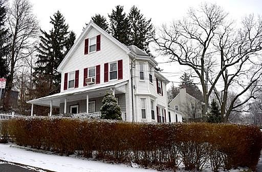 2nd image of 132 Summit St