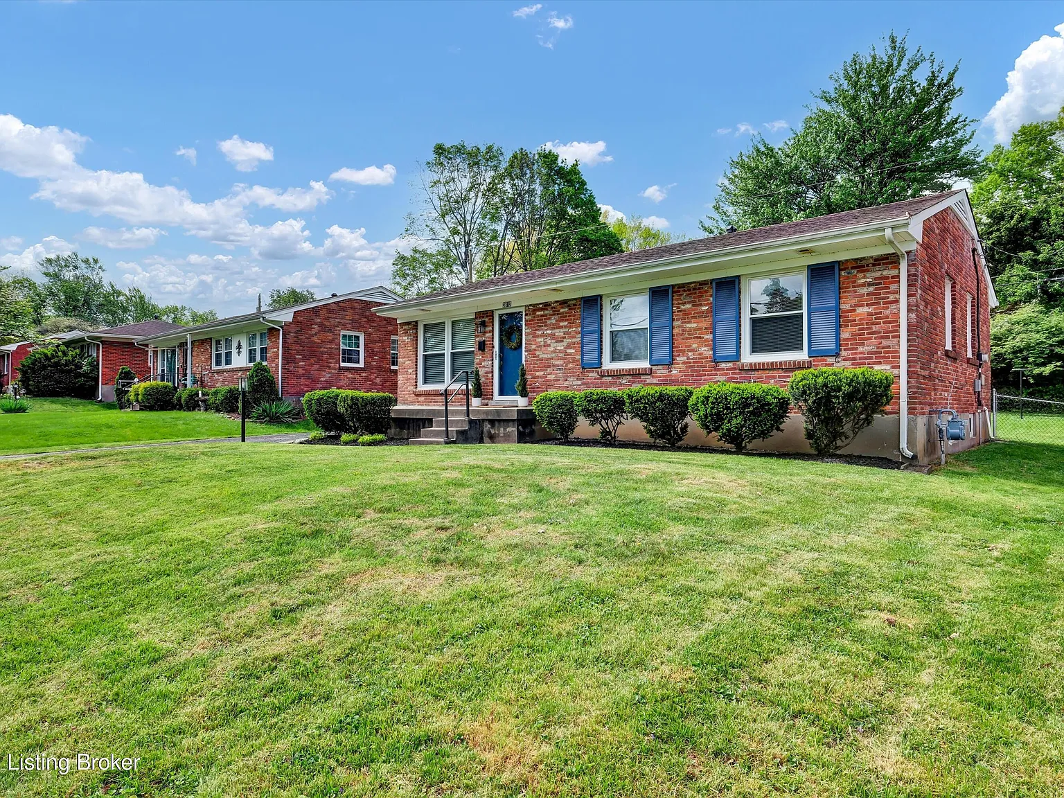 4 bed, 1.0 bath, 1752 sqft, $1,995 — Photo 2